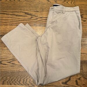 Vineyard Vines Men’s On-The-Go Straight-Fit Performance Pants, 35x32 Light Khaki